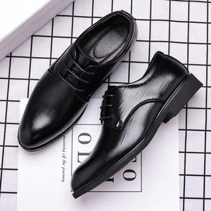 Chaussures habillées décontractées britanniques de style coréen, chaussures habillées formelles tendance pour hommes, chaussures en PU à bout ouvert, bouton, chaussures de mariage d'hiver - Product Image 4