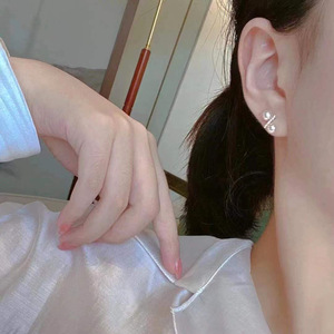 ต่างหูเงินแท้ S925 สำหรับทำเครื่องประดับมุก DIY พร้อมฐานเปล่า ต่างหูแบบเม็ดคู่ ทันสมัย สำหรับเม็ดมุกทรงกลมขนาด 5-6 มม. รุ่น 21445 - Product Image 3