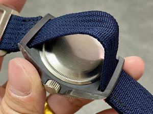 Reloj mecánico de alta calidad de 41 mm con bisel de cerámica y manecillas de acero inoxidable. Visualización de la semana/fecha. - Product Image 4