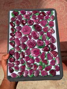 พลอยรูบี้โซไซต์คุณภาพส่งออก พลอยสีเขียวธรรมชาติพร้อมเม็ดรูบี้ในตัว สำหรับงานประดิษฐ์เครื่องประดับ มีจำหน่ายในปริมาณมาก - Product Image 6