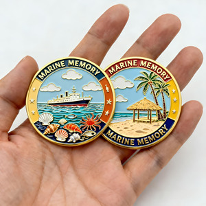 Pièces de monnaie de défi en métal plaqué or, personnalisées, de haute qualité, populaires, pour cadeaux d'affaires, avec impression UV émail souple sur le thème du football - Product Image 1