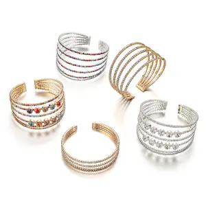 2024 Elegante brazalete de diamantes de imitación brazalete abierto pulsera elástica diamante completo multi-fila garra cadena perla pulsera para mujer