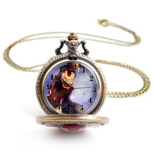 <span class=keywords><strong>Montre</strong></span> <span class=keywords><strong>de</strong></span> <span class=keywords><strong>poche</strong></span> commémorative rétro Superman, pour hommes et femmes, Collection <span class=keywords><strong>de</strong></span> lumières animées, à rabat nostalgique, usine Di - Product Image 2