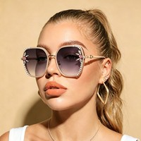 Nouvelles Lunettes de Soleil Ovales Surdimensionnées pour Femmes 2026, Ornées de Diamants, Style Urbain Scintillant Or-Rose, Protection UV400