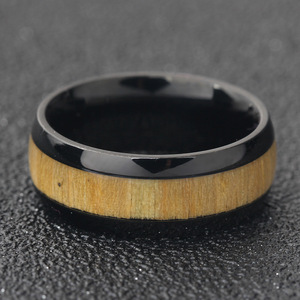 Anillo de Acero Inoxidable para Hombre con Incrustaciones de Madera de 8MM, Anillo de Boda Negro con Diseño Geométrico - Product Image 3