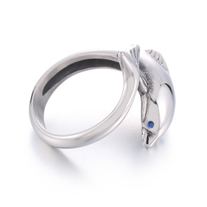 Anillo de Plata con Incrustaciones de Delfín Azul y Circonitas, Anillo Único y Hermoso con Diseño Hawaiano de Animal, en Acero Inoxidable, para Compromiso, Fiesta o Aniversario - Product Image 2