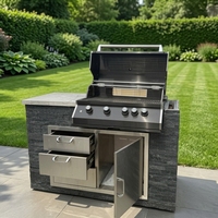 Cuisine extérieure en pierre culturelle noire imperméable avec tiroirs en acier inoxydable, barbecue à gaz, plan de travail en marbre, unité de cuisson de jardin