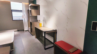 Ensembles de chambre à coucher d'hôtel, meubles complets de station de vacances d'OEM 3 4 5 étoiles, matelas de fauteuil de bureau de cadre de lit de garde-robe pour le projet de chambre