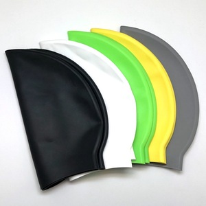 Chapeau <span class=keywords><strong>de</strong></span> natation en caoutchouc <span class=keywords><strong>de</strong></span> silicone flottant imperméable et coloré OEM - Product Image 1