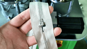 Loại Mới tự động pin Hộp sử<span class=keywords><strong>a</strong></span> chữ<span class=keywords><strong>a</strong></span> máy cho nylon dây kéo dây kéo làm máy với thành phần động cơ cốt lõi - Product Image 5