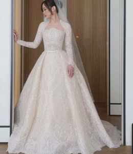 S0119Y Vestido de Novia de Manga Larga con Cuello Redondo y Encaje, Vestido de Novia Vintage Color Marfil con Velo - Product Image 2