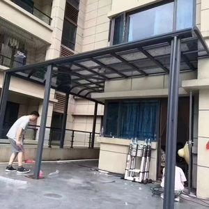 Abri d'auto extérieur en aluminium Polycarbonate Toit Patio Auvent Garages avec <span class=keywords><strong>bois</strong></span> traité thermiquement et cadre en acier pour abris d'auto - Product Image 3