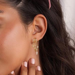 <span class=keywords><strong>Orecchini</strong></span> Pendenti Placcati Oro 18K di Alta Qualità, <span class=keywords><strong>Set</strong></span> di <span class=keywords><strong>Orecchini</strong></span> a Goccia con Zirconi in <span class=keywords><strong>Argento</strong></span> e Nappine per Donne - Product Image 3