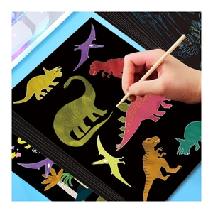 Venta al por mayor niños pintura DIY papel artesanal 9 piezas dinosaurio tema Magic Scratch Paper Art Set Rainbow Magic Scratch Card - Product Image 1