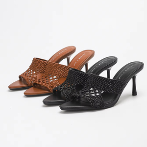 4302-52 nuevas <span class=keywords><strong>Sandalias</strong></span> de tacón de aguja negras personalizadas, zapatos de tacón alto de 7,5 cm con punta abierta para mujer, estilo romano elegante con plantilla de PU para el verano - Product Image 1
