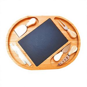 En gros Youlike Planche à fromage jetable en bambou certifiée CE/UE, Meilleur ensemble de plateaux de service pour fêtes avec marqueurs de couverts et couteaux - Product Image 1