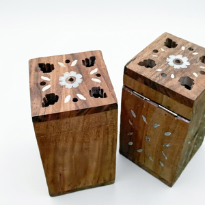 Brûleur d'encens Madkhan en bois massif fait main - Support parfumé au bois de santal, best-seller pour les maisons et les autels printaniers et estivaux, livré en coffret cadeau - Product Image 1