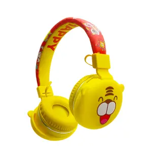 Regali promozionali 2023 a buon mercato Stereo senza fili cuffie con microfono in Stock senza fili scatola regalo giallo 3.5mm