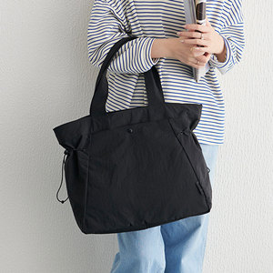 Bolso <span class=keywords><strong>de</strong></span> Mano <span class=keywords><strong>de</strong></span> Nailon con Logotipo Personalizado al por Mayor, Bolso Tote Informal para Mujer, Bolso <span class=keywords><strong>de</strong></span> Hombro Ligero para Viajes, <span class=keywords><strong>Trabajo</strong></span> y Compras - Product Image 4