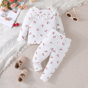 Ensemble décontracté deux pièces pour bébé fille, printemps-automne, tissu en spandex/polyester, haut à manches longues à rayures, pantalon à imprimé cerise - Product Image 1