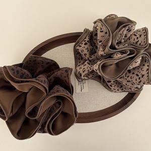 Chouchous en tissu imprimé léopard surdimensionnés de 16 cm, élastiques pour cheveux, attaches pour queue de cheval pour filles - Product Image 3