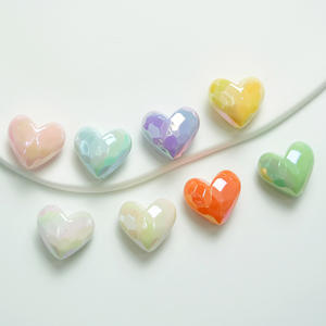 Macaron UV Color sólido colorido en forma de corazón acrílico cuentas sueltas DIY materiales hechos a mano accesorios de cadena de teléfono móvil - Product Image 4