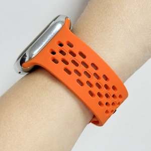 Correa de Reloj de Silicona de Lujo a Prueba de Agua, de Repuesto, con Diseño Nuevo, para <span class=keywords><strong>Apple</strong></span> <span class=keywords><strong>Watch</strong></span>, <span class=keywords><strong>Precio</strong></span> de Fábrica, Venta al Por Mayor - Product Image 4