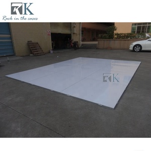 Plateforme carrée blanche brillante pour la décoration de sols de mariage - Product Image 4