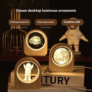 Boule de cristal <span class=keywords><strong>3D</strong></span> gravée en interne Base lumineuse en bois Veilleuse Ornements de bureau créatifs Cross-Border K9 Factory Direct - Product Image 5