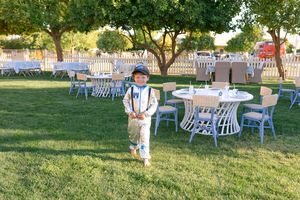 Chaise pour enfants en rotin naturel moderne, fabriquée à la main, avec des dispositifs de sécurité, pour les événements hôteliers, les fêtes d'anniversaire et la décoration d'événements - Product Image 6