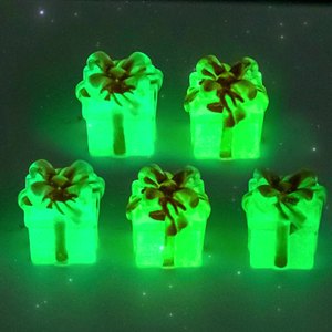 Miniaturas <span class=keywords><strong>de</strong></span> Cajas <span class=keywords><strong>de</strong></span> Regalo <span class=keywords><strong>de</strong></span> Navidad <span class=keywords><strong>de</strong></span> Resina Luminosa Figuras <span class=keywords><strong>que</strong></span> Brillan en la Oscuridad Adorno Artesanal <span class=keywords><strong>de</strong></span> Resina para Recuerdos <span class=keywords><strong>de</strong></span> Fiesta Rellenos <span class=keywords><strong>de</strong></span> Bolsas Decoración - Product Image 3