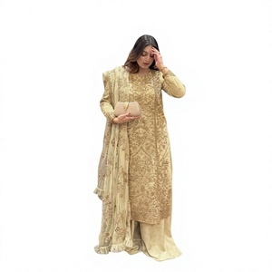 Conjunto de Salwar de Lujo en Color Dorado Champán, con Lentejuelas y Bordado Zari, Kurti Recto, Pantalones Anchos, para Bodas Pakistaníes de Invierno - Product Image 1