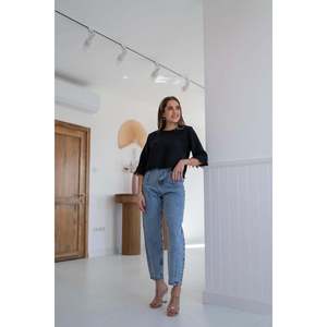 Chemise en tricot noire pour femmes, manches trois quarts, détail pompon, tenue décontractée pour tous les jours - Product Image 3