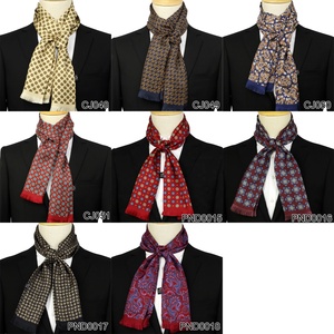 <span class=keywords><strong>Elegante</strong></span> <span class=keywords><strong>Sciarpa</strong></span> in Pura Seta Italiana <span class=keywords><strong>Blu</strong></span> con Stampa Naturale di Alta Qualità per Uomo - Product Image 1