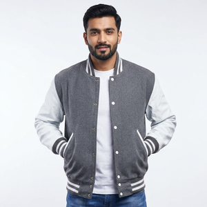 Veste varsity pour homme conçue pour le temps froid, fabriquée avec un tissu résistant, une doublure douce et des poignets côtelés rayés pour un usage quotidien. - Product Image 1