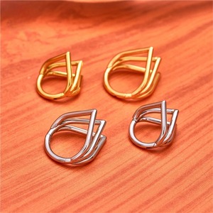 Anneau clicker triple en titane 16G pour piercing de nez, septum, cartilage d'oreille, tragus, hélix – Bijoux pour femme - Product Image 2