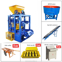 Machine de fabrication de briques de pavé autobloquantes et creuses Jiusheng QTJ4-26 avec moteur, production automatique de ciment pour l'Afrique