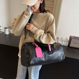New Waterproof PU Luggage Bags Multi Functional Outdoor Sports Travel Bag Durable Leather Fitness Bag - Product Image 4