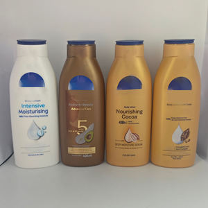 Lotion corporelle nourrissante et éclaircissante 400 ml, formule ultra-hydratante pour une hydratation intense - Product Image 4