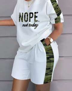 Tenues d'été décontractées pour femmes, ensemble court à imprimé lettres, t-shirt court et short assortis, ensemble court deux pièces pour femmes - Product Image 4