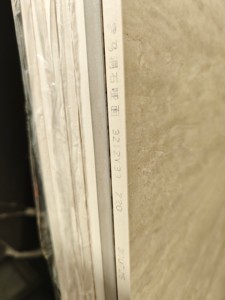 משטחי פורצלן מט בגודל 3200x1600x12 מ\\\"מ, דמוי שיש טרוורטין רומאי, במחיר מפעל לשנת 2025, למשטחי מטבח. - Product Image 3