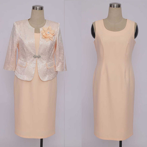 Robe de cérémonie élégante grande taille pour femme, motif floral, idéale pour la mère de la mariée - Product Image 1