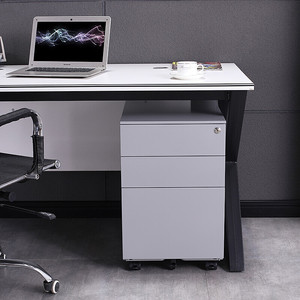 Classeur verrouillable sur roulettes avec 3 tiroirs pour une configuration de bureau flexible - Product Image 1