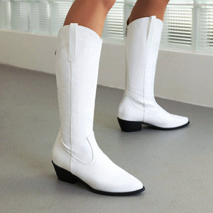 <span class=keywords><strong>Bottes</strong></span> longues pour femmes - <span class=keywords><strong>Bottes</strong></span> à talons épais de style européen vintage avec broderie, <span class=keywords><strong>bottes</strong></span> longues pour femmes en denim western - Product Image 3