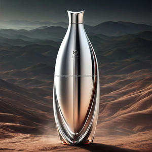 Bouteille en verre borosilicate transparente <span class=keywords><strong>haut</strong></span> <span class=keywords><strong>de</strong></span> <span class=keywords><strong>gamme</strong></span> personnalisée <span class=keywords><strong>de</strong></span> 750 ml/700 ml, forme plate <span class=keywords><strong>de</strong></span> 0,5 cm, design créatif pour les spiritueux <span class=keywords><strong>de</strong></span> <span class=keywords><strong>marque</strong></span>, la <span class=keywords><strong>vodka</strong></span> - Product Image 2