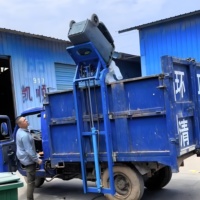 Nouvelle Plateforme Tricycle Électrique Hydraulique pour Camion Benne à Ordures Sanitaire avec Élévateur de Conteneur à Déchets