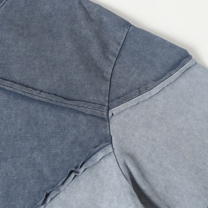 <span class=keywords><strong>T</strong></span>-<span class=keywords><strong>shirt</strong></span> da <span class=keywords><strong>uomo</strong></span> estiva casual deconstruita, girocollo, a maniche corte, in puro cotone traspirante, con orlo grezzo e inserti a contrasto, vestibilità ampia e di tendenza - Product Image 4