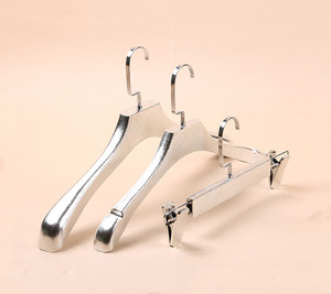 <span class=keywords><strong>Cintre</strong></span> en plastique PP <span class=keywords><strong>personnalisé</strong></span> avec logo, antidérapant, pour salle de bain, robe de mariée, veste, costume homme, manteau - Product Image 2