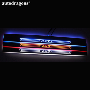 Plaque de protection de porte de voiture sans fil Autodragons avec éclairage RGB dynamique et chargeur USB - Product Image 1