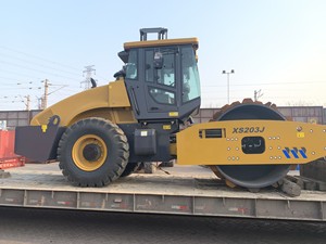 <span class=keywords><strong>Rodillo</strong></span> Vibratorio de Un Solo Tambor XS203J de 20 Toneladas con 128kW y 353/245kN de Fuerza Excitante para la Compactación de Subterrenos de Carreteras de Uso Pesado - Product Image 1